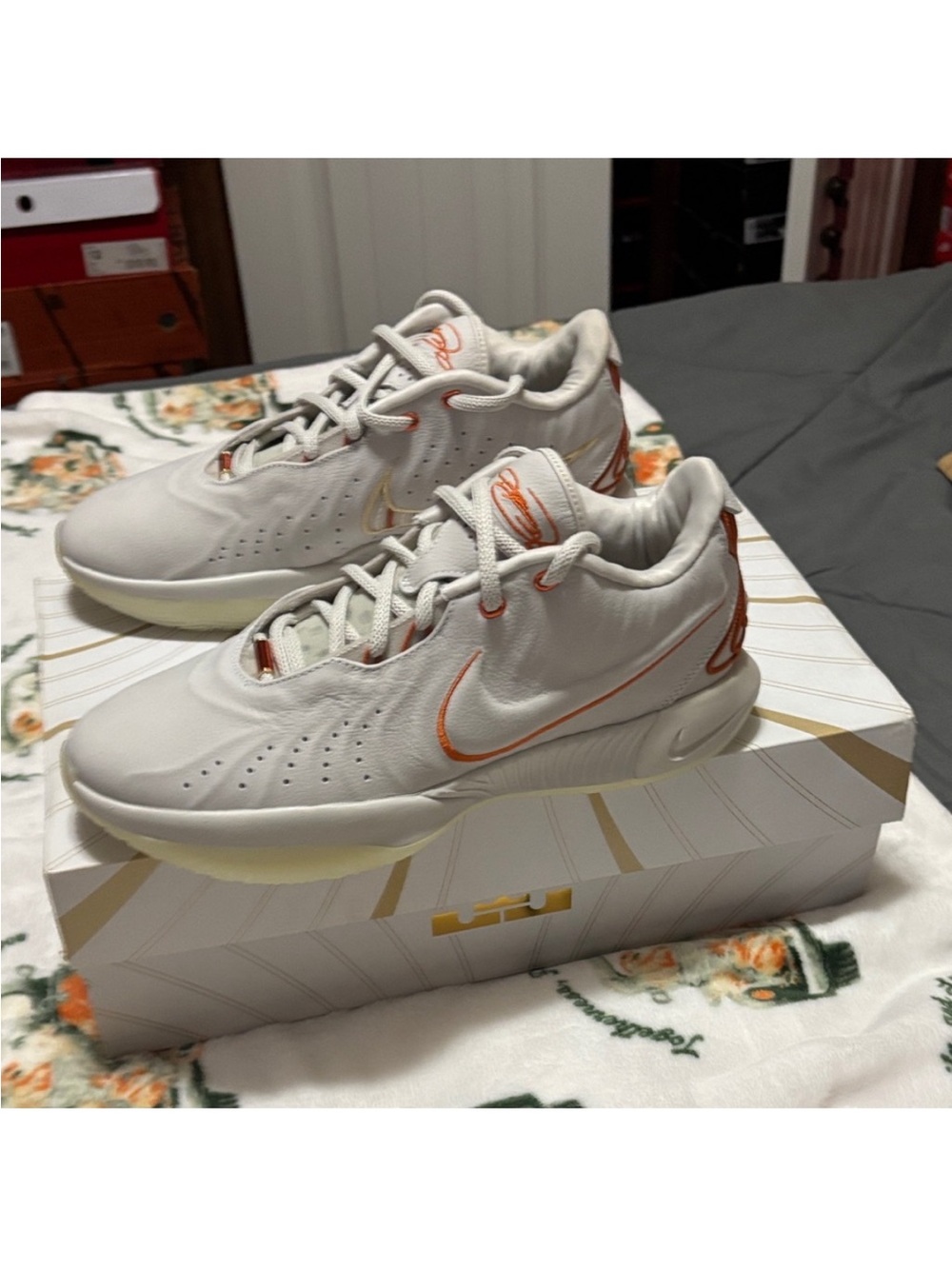 Nike LeBron James 21 Men’s Light Gray Sneakers with Orange Detailing - Picture 4 of 7